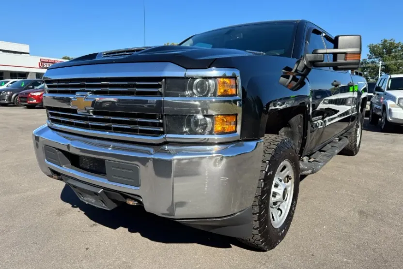 2018 Chevrolet Silverado Work Truck LS Base photo 1
