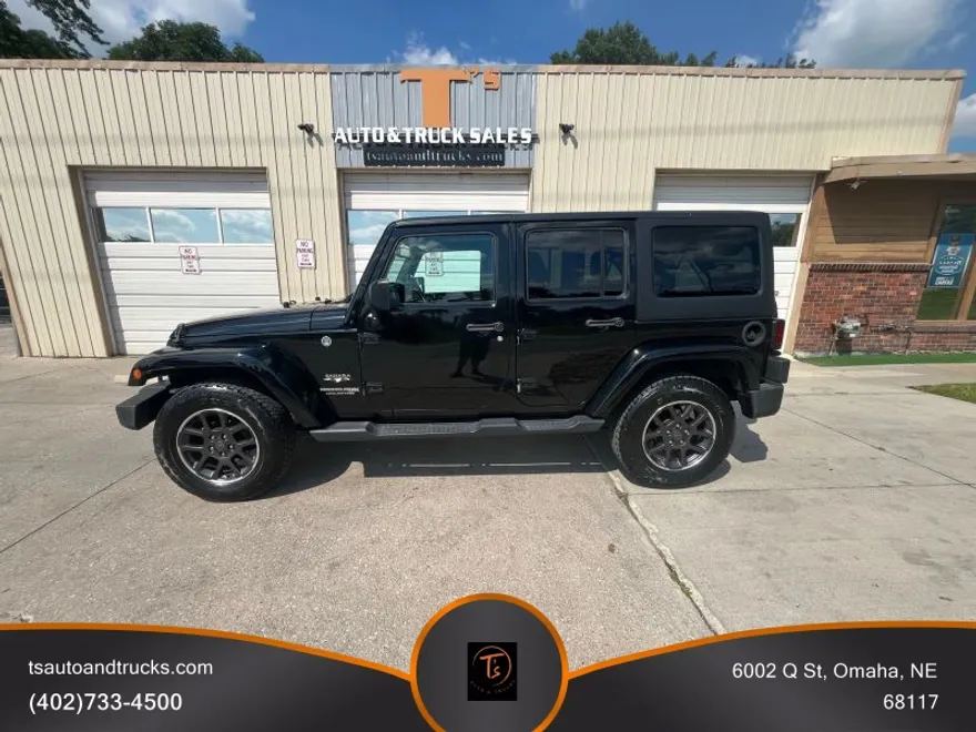 2018 Jeep Wrangler Unlimited Sahara Sport photo 1