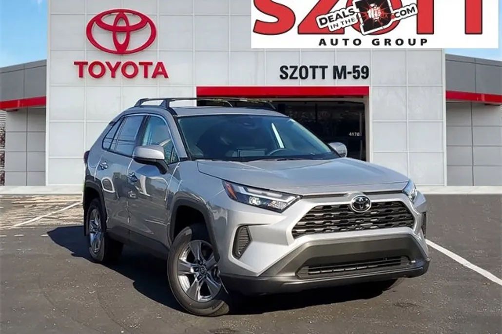 2025 Toyota RAV4 XLE photo 1