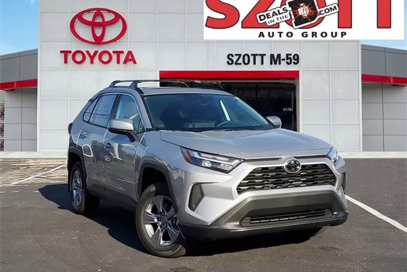 2025 Toyota RAV4 XLE photo 1