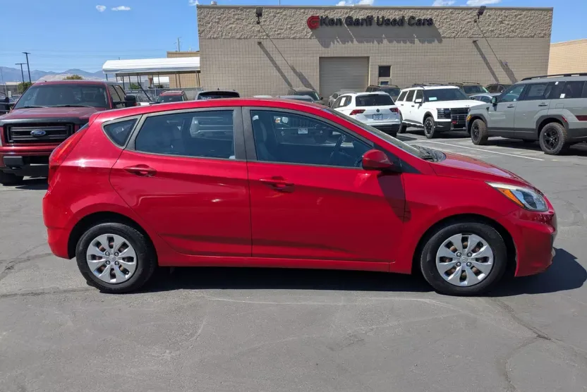 2016 Hyundai Accent GS GLS photo 1