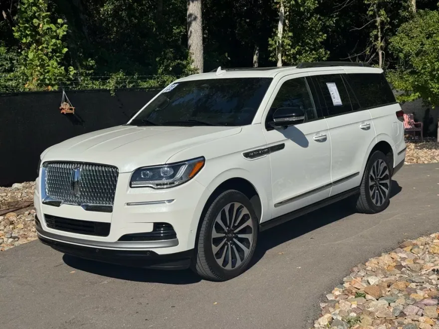 2023 Lincoln Navigator Reserve photo 1