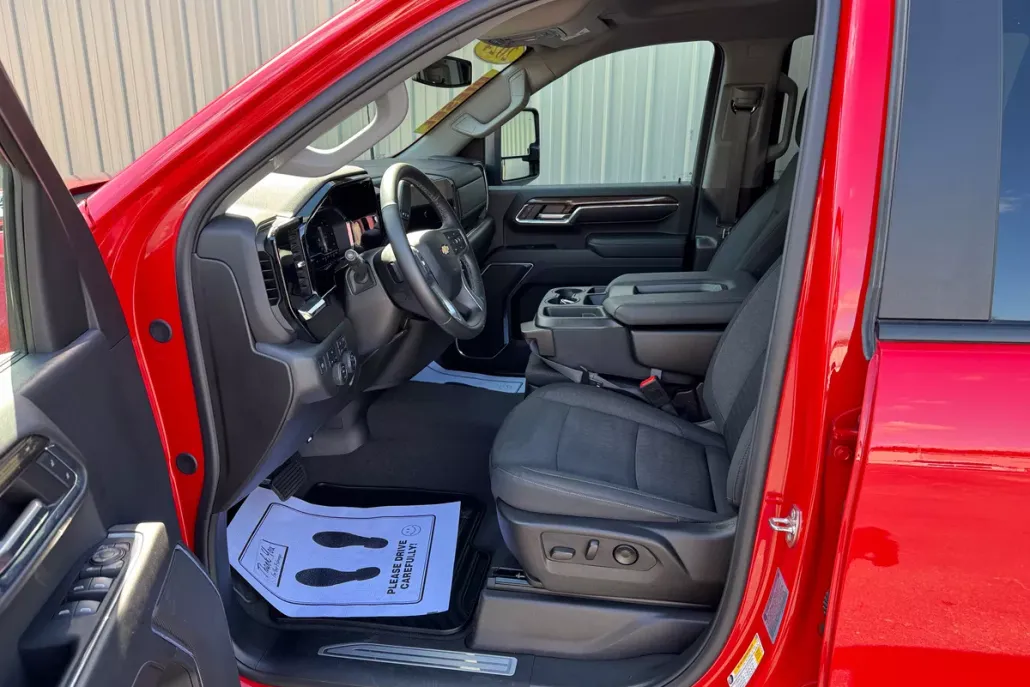 2024 Chevrolet Silverado 2500HD LT photo 1