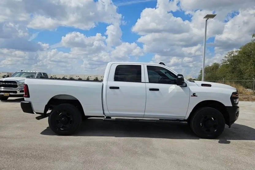 2025 Ram 3500 Tradesman photo 1