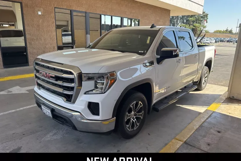 2021 Gmc Sierra 1500 SLE photo 1