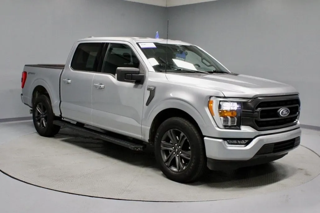 2023 Ford F-150 XLT photo 1