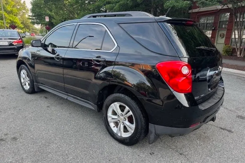 2012 Chevrolet Equinox LT photo 1
