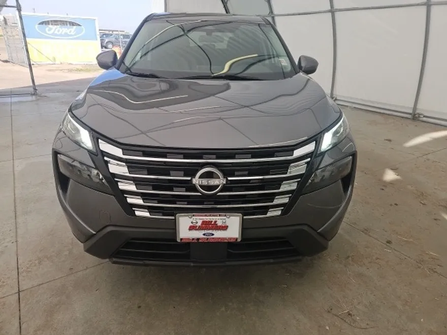 2024 Nissan Rogue SV photo 1