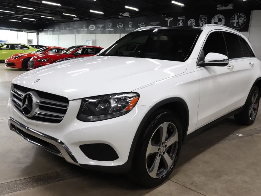 2016 Mercedes Benz GLC 300 photo 1