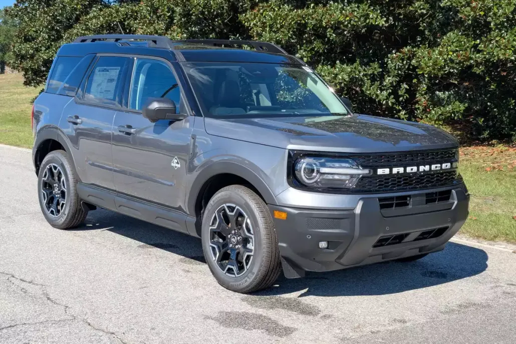 2025 Ford Bronco Sport Outer Banks photo 1