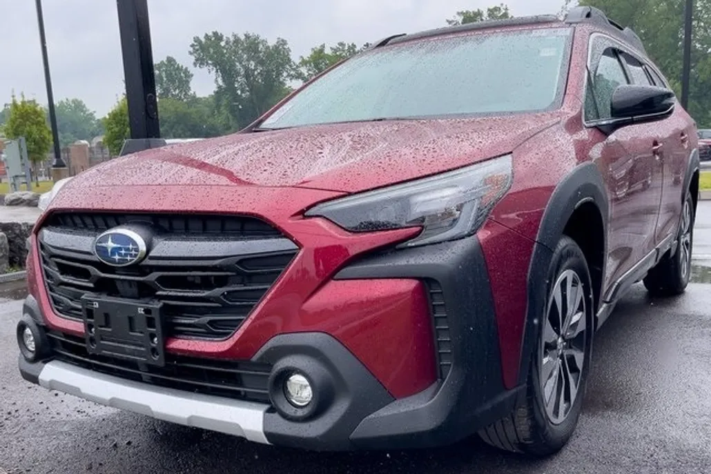 2024 Subaru Outback Limited photo 1
