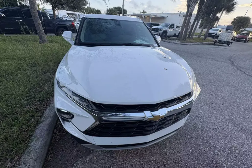 2023 Chevrolet Blazer 2LT photo 1