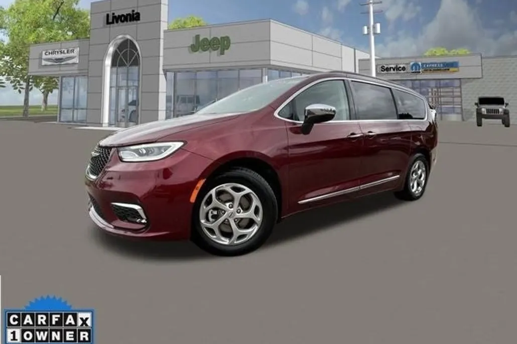 2023 Chrysler Pacifica Limited photo 1