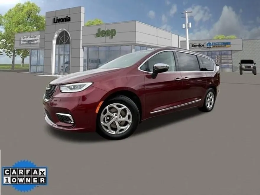 2023 Chrysler Pacifica Limited photo 1