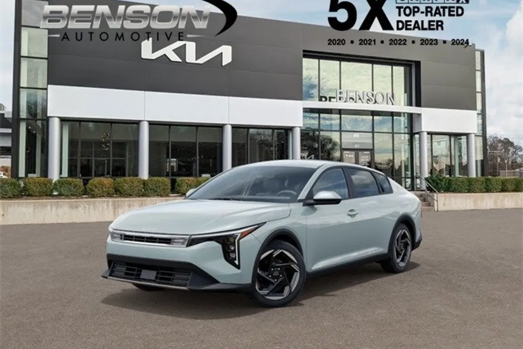 2025 Kia K4 EX photo 1