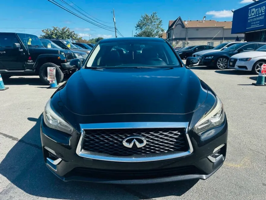 2018 Infiniti Q50 3.0t LUXE photo 1