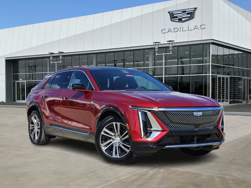 2025 Cadillac Lyriq Luxury photo 1