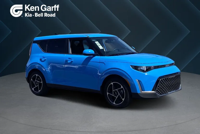 2025 Kia Soul EX photo 1
