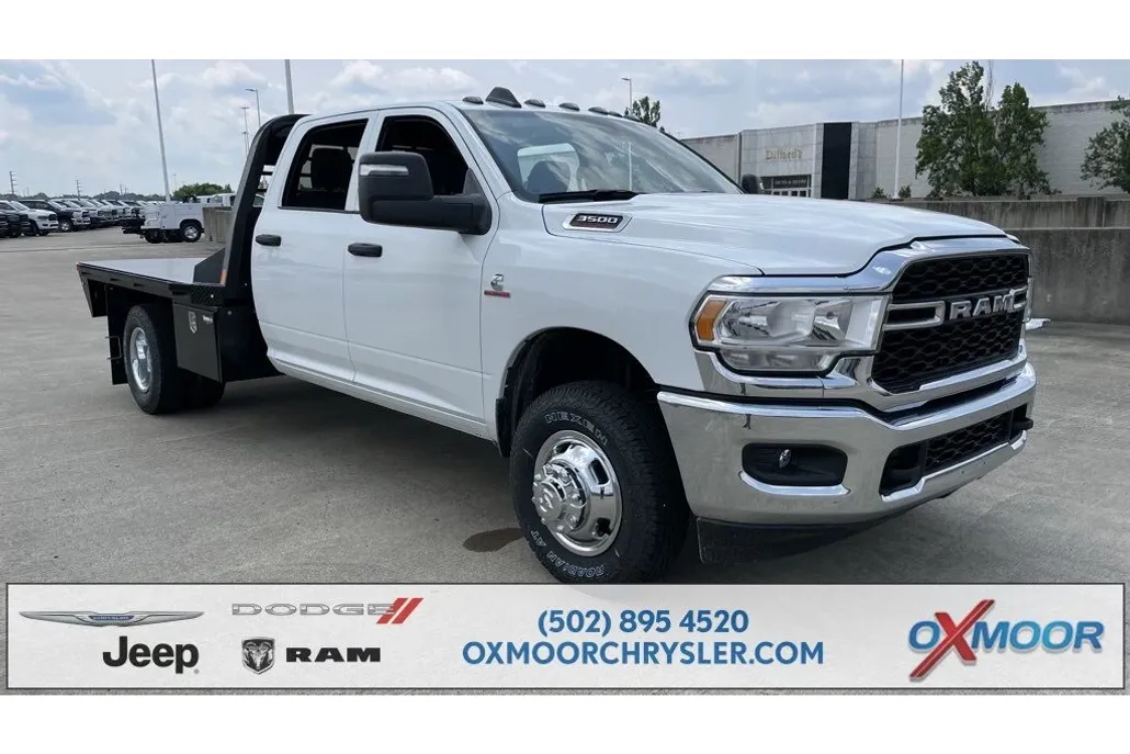 2024 Ram 3500 Tradesman photo 1