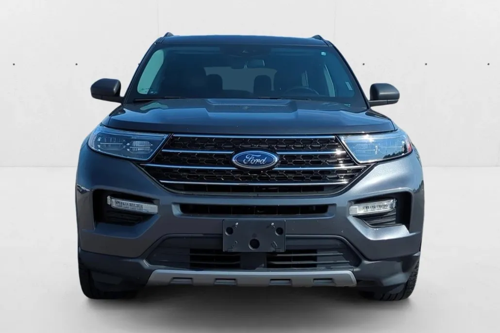 2020 Ford Explorer XLT photo 1