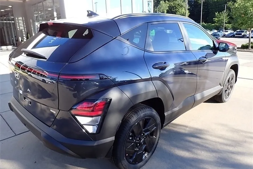 2026 Hyundai Kona SEL photo 1
