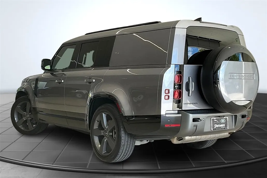 2024 Land Rover Defender 130 Outbound photo 1