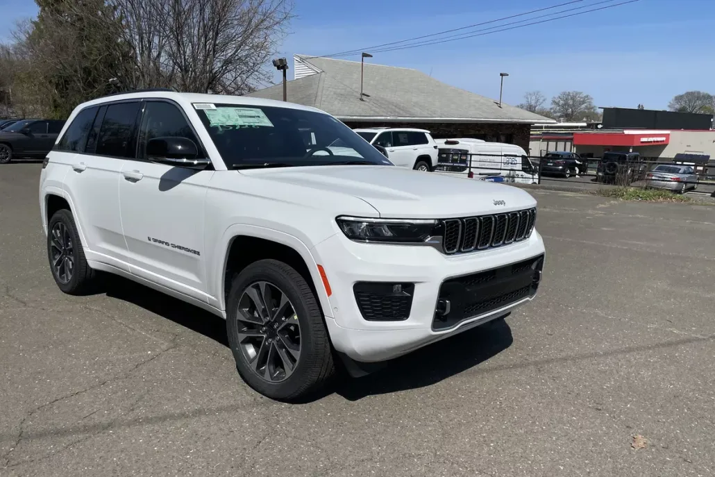 2025 Jeep Grand Cherokee Overland photo 1