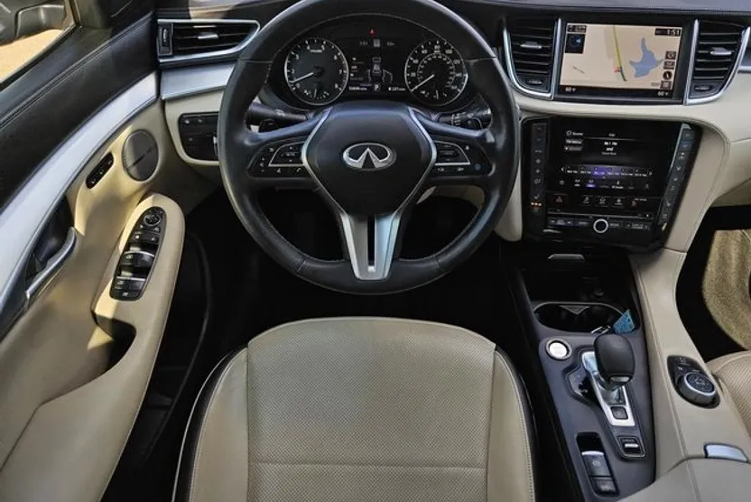 2022 Infiniti QX50 Essential photo 1