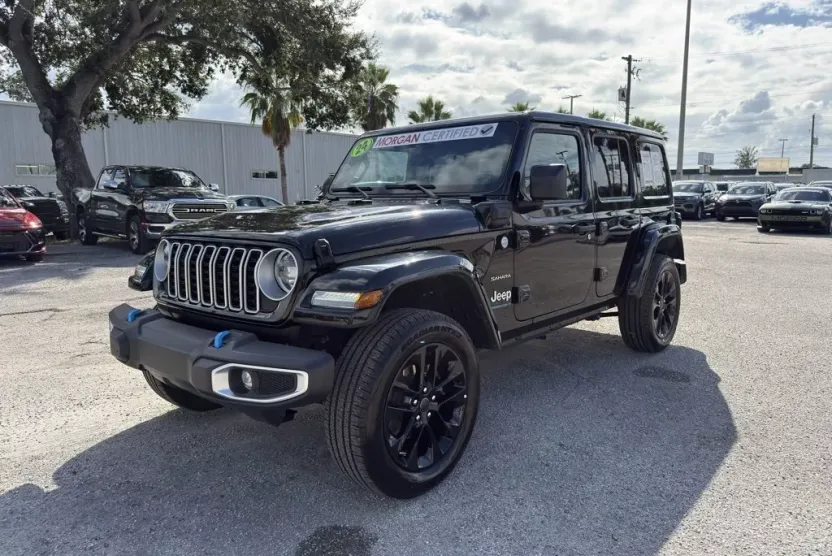 2024 Jeep Wrangler Sahara 4xe photo 1
