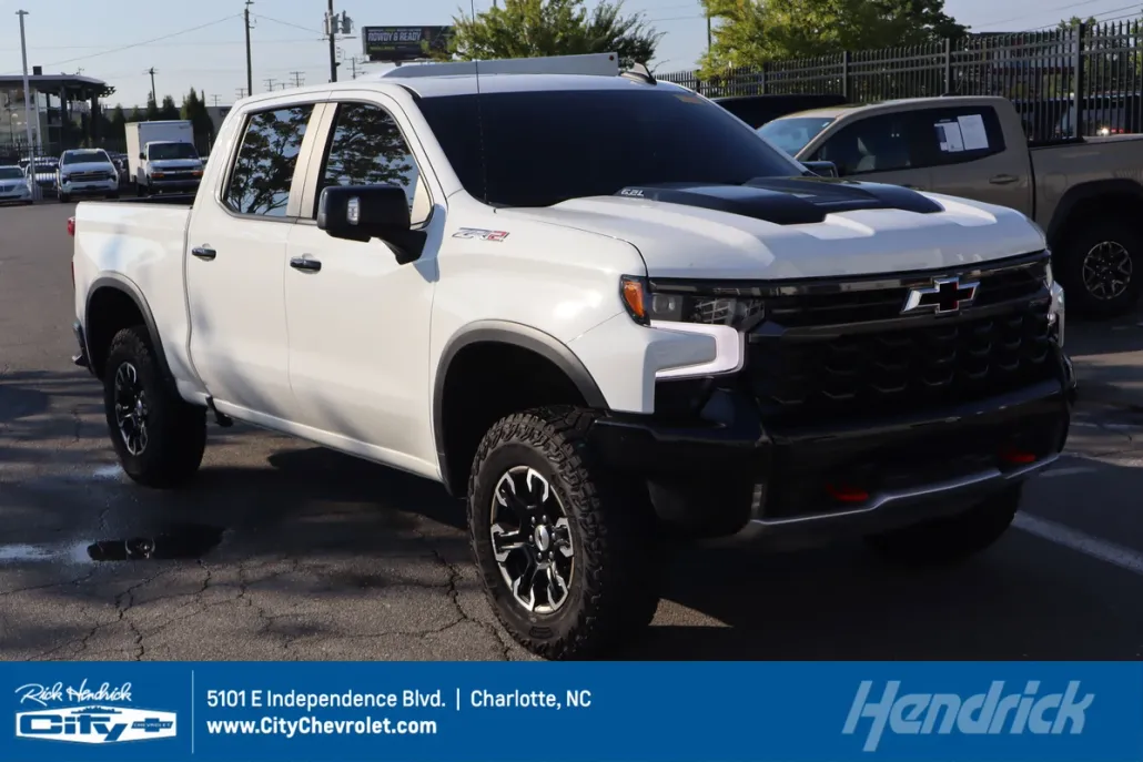 2024 Chevrolet Silverado 1500 ZR2 photo 1