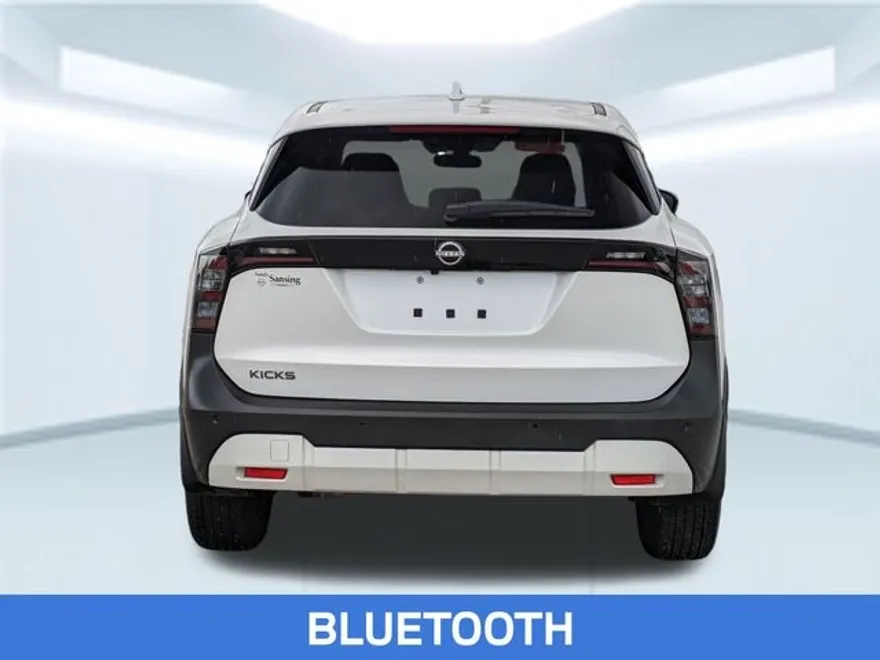 2025 Nissan Kicks SV photo 1