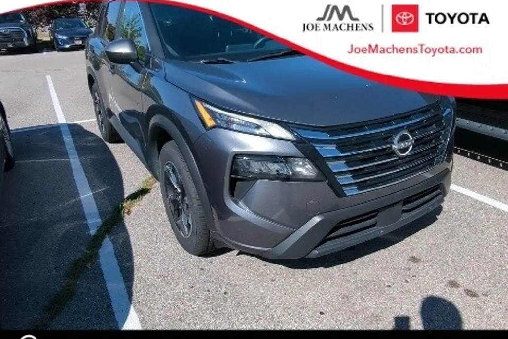 2024 Nissan Rogue SV photo 1