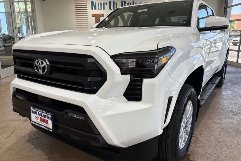 2025 Toyota Tacoma SR5 Double Cab photo 1