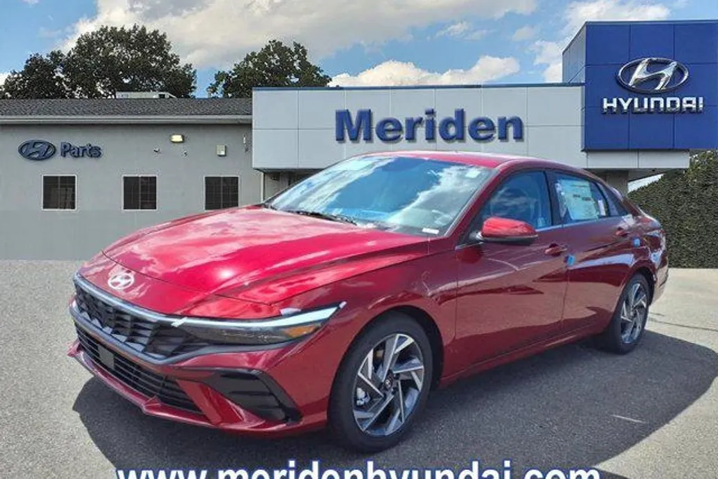 2025 Hyundai Elantra Limited photo 1