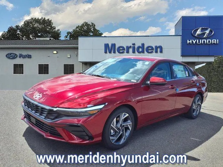 2025 Hyundai Elantra Limited photo 1