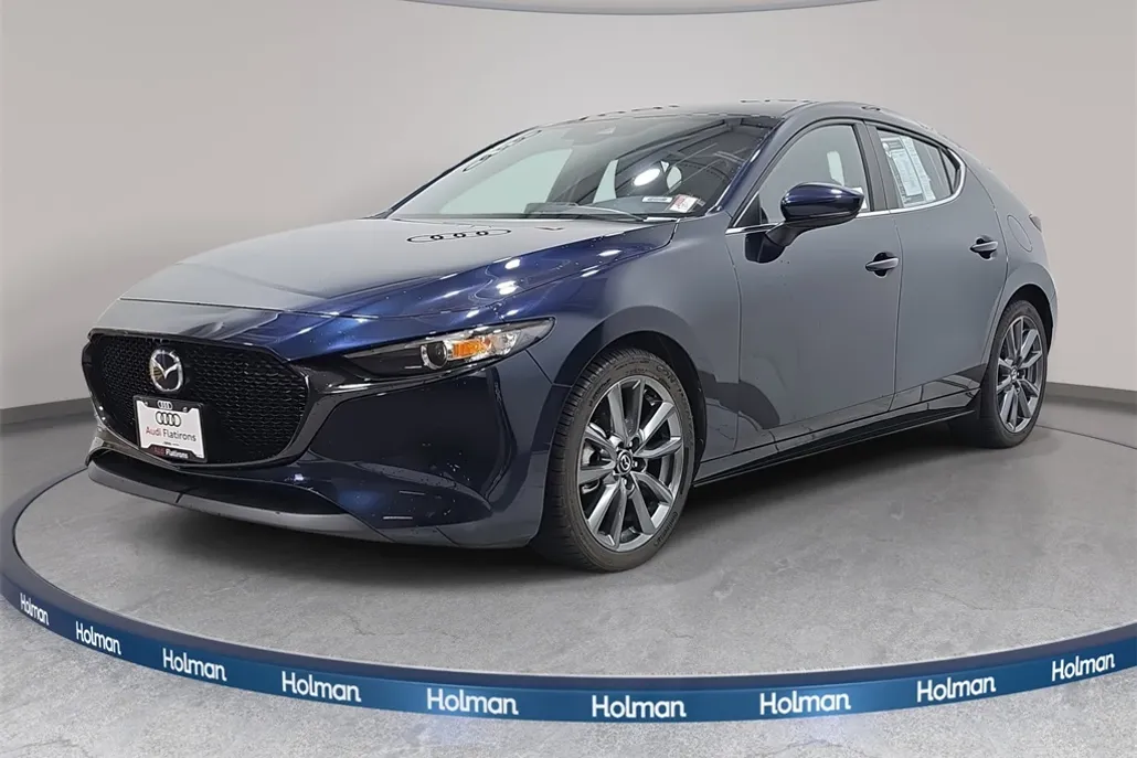 2020 Mazda Mazda3 Preferred Hatchback photo 1