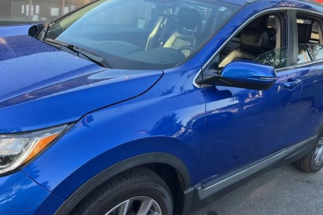 2022 Honda CR-V Touring photo 1