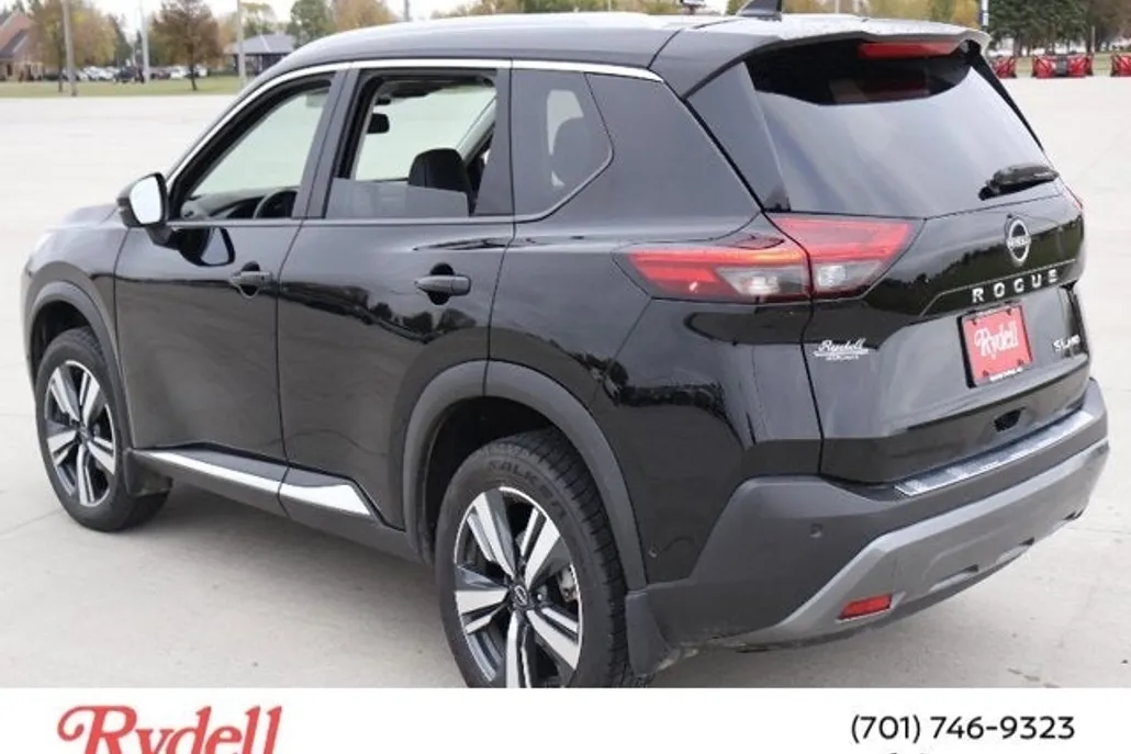 2023 Nissan Rogue SL photo 1
