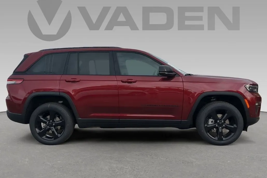 2025 Jeep Grand Cherokee Limited photo 1