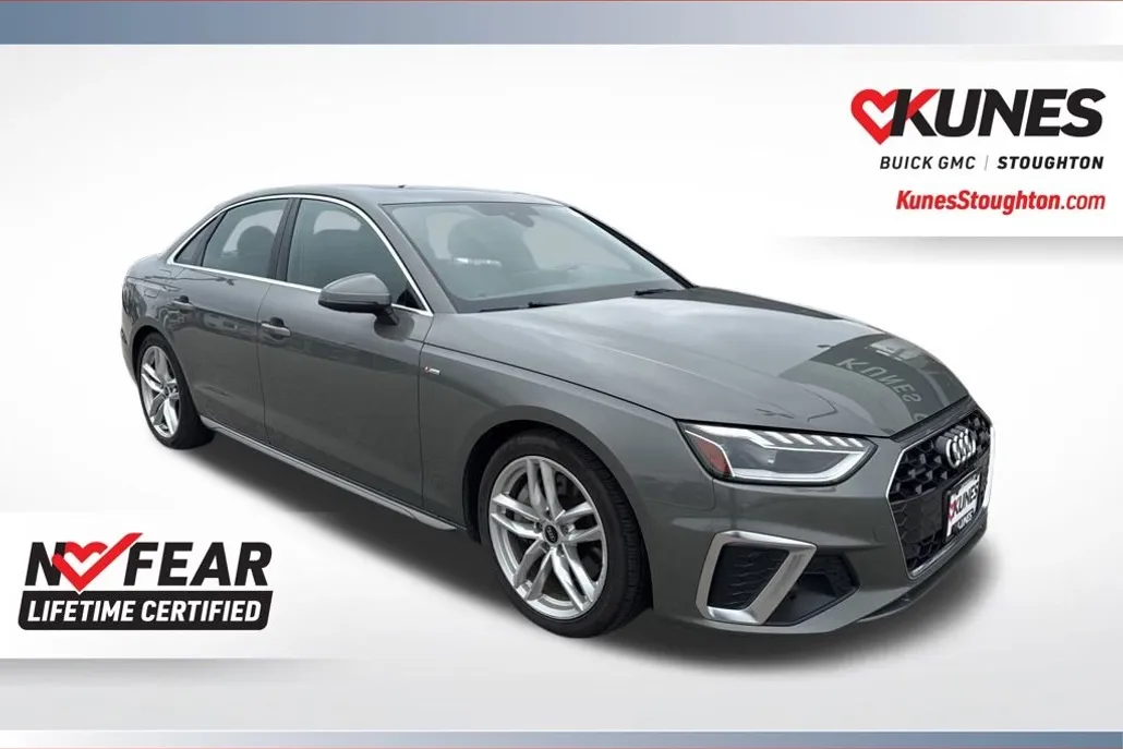 2023 Audi A4 45 S line Premium Plus Quattro photo 1