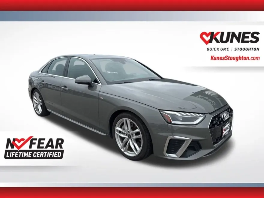 2023 Audi A4 45 S line Premium Plus Quattro photo 1