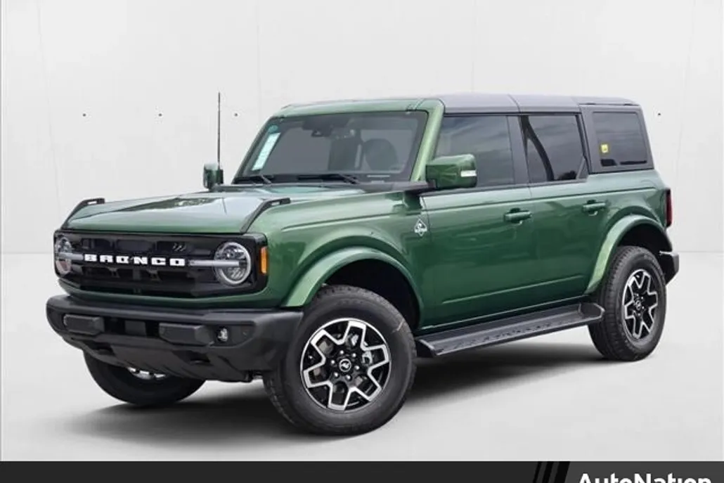 2025 Ford Bronco Outer Banks photo 1
