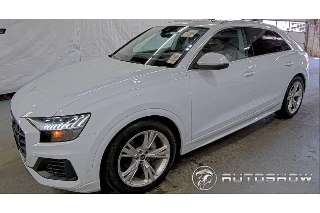 2022 Audi Q8 Prestige 55 photo 1