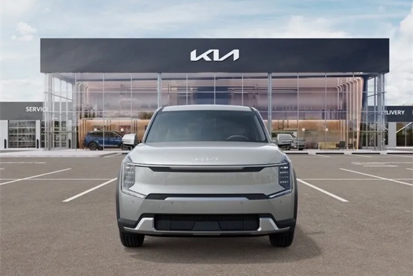 2026 Kia EV9 Light Long Range photo 1