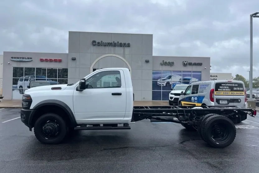 2025 Ram 5500 photo 1