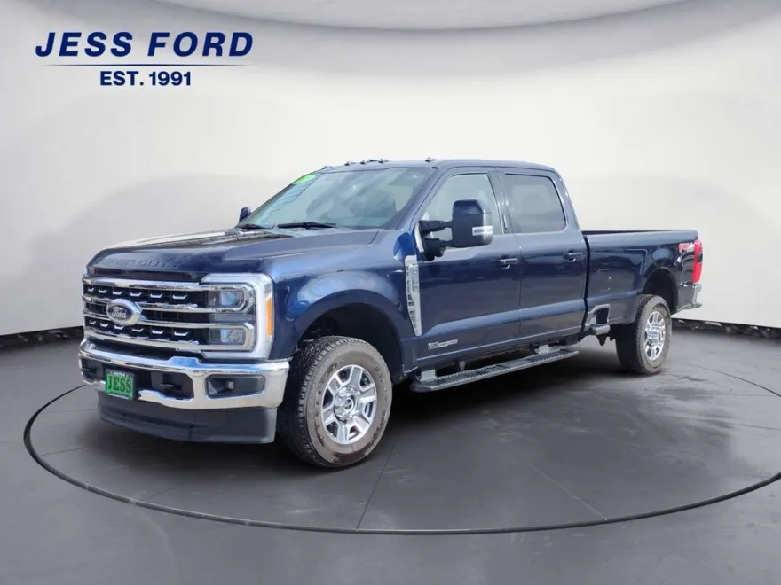 2023 Ford F-350 Lariat photo 1