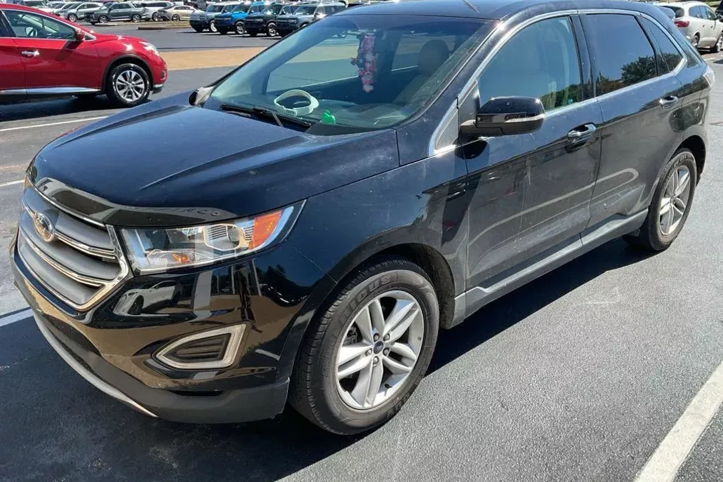 2016 Ford Edge SEL photo 1