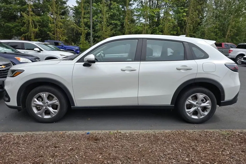 2023 Honda HR-V LX photo 1