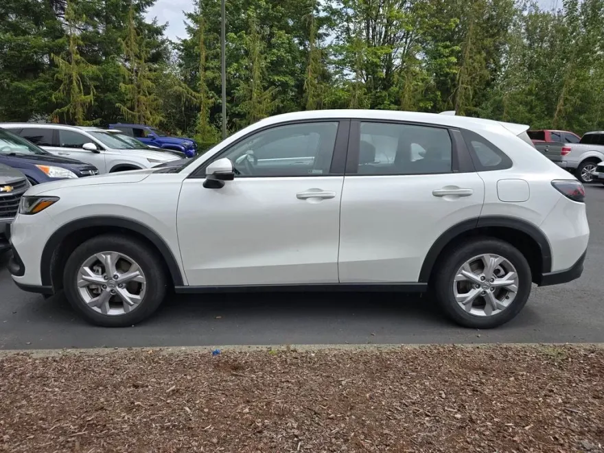 2023 Honda HR-V LX photo 1