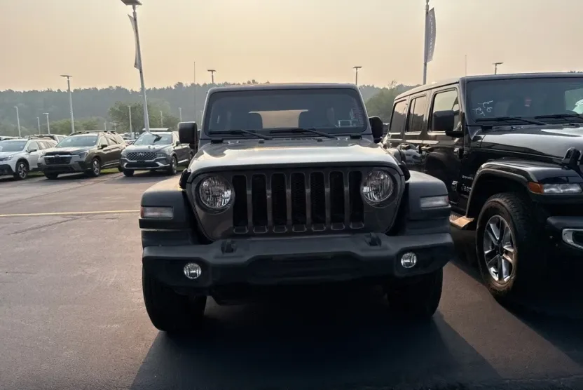 2022 Jeep Wrangler Unlimited Sport S photo 1